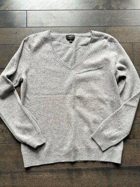Talbots 100% Cashmere V-neck Sweater - NEW